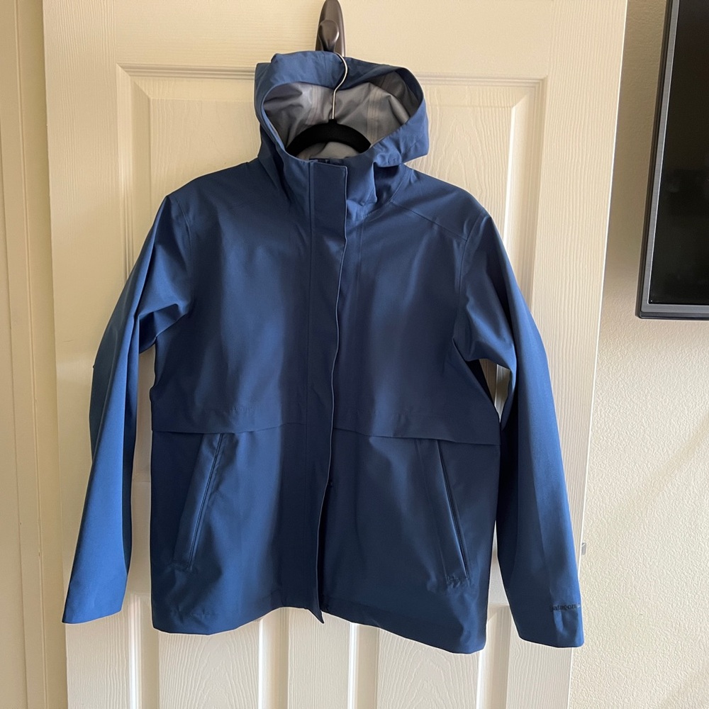 Patagonia Cloud Country rain jacket, blue, size small